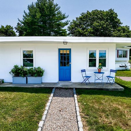 Marina Bay Cottages Waterford Exterior photo